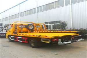 日喀则附近拖车救援搭电