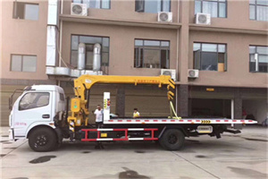 日喀则附近汽车轮胎更换